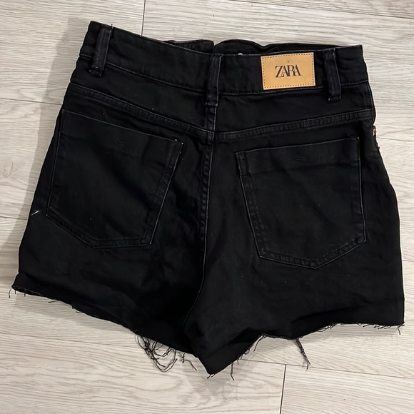 Zara Hi Waist Mom Denim - Picture 6 of 6